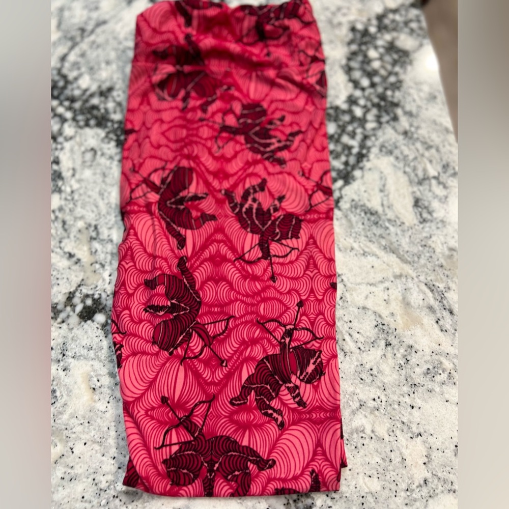 LuLaRoe Valentines Legg Size OS